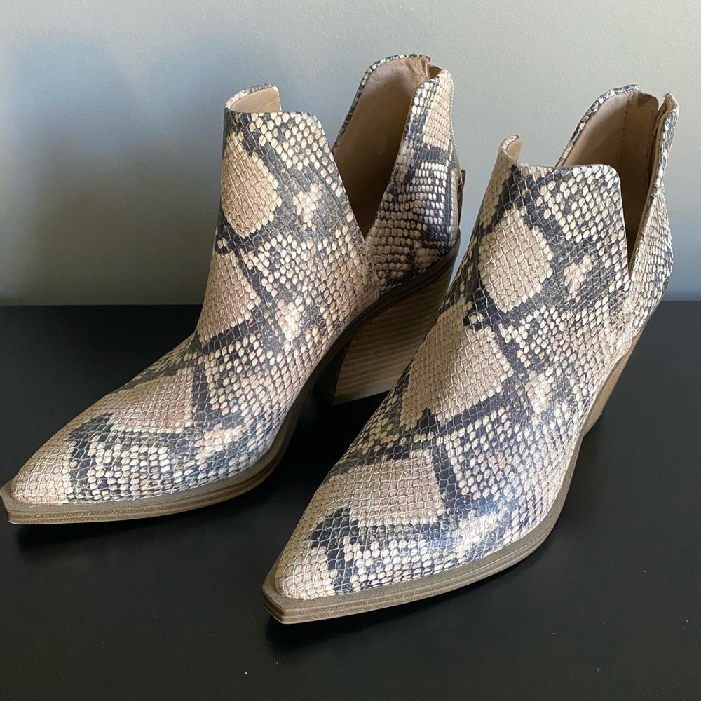 Vince Camuto Block Bootie